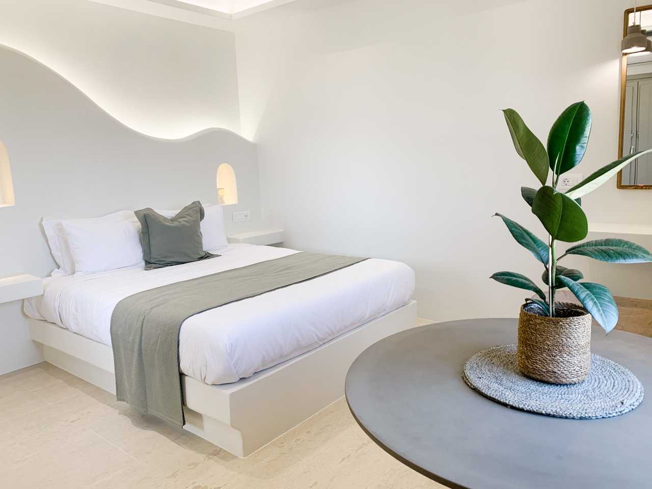 MOD Santorini - Vegan Boutique Hotel