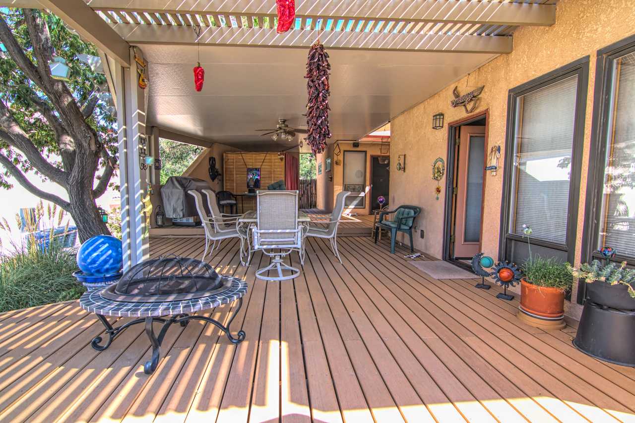 Mountain foothills home in Land of Enchantment