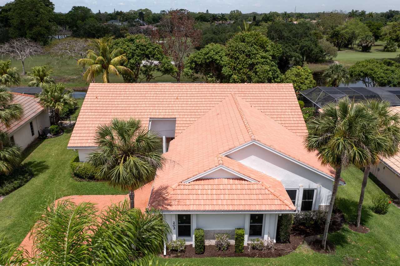 Private Room in Tropical Vegan Oasis FREE Parking and WIFI