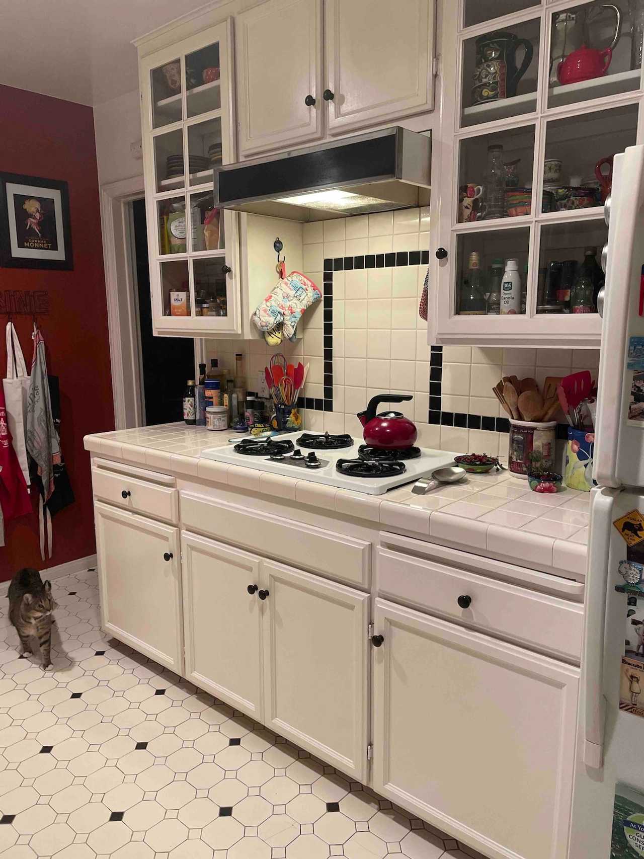 Beautiful Bedrooms minutes from Universal Studios