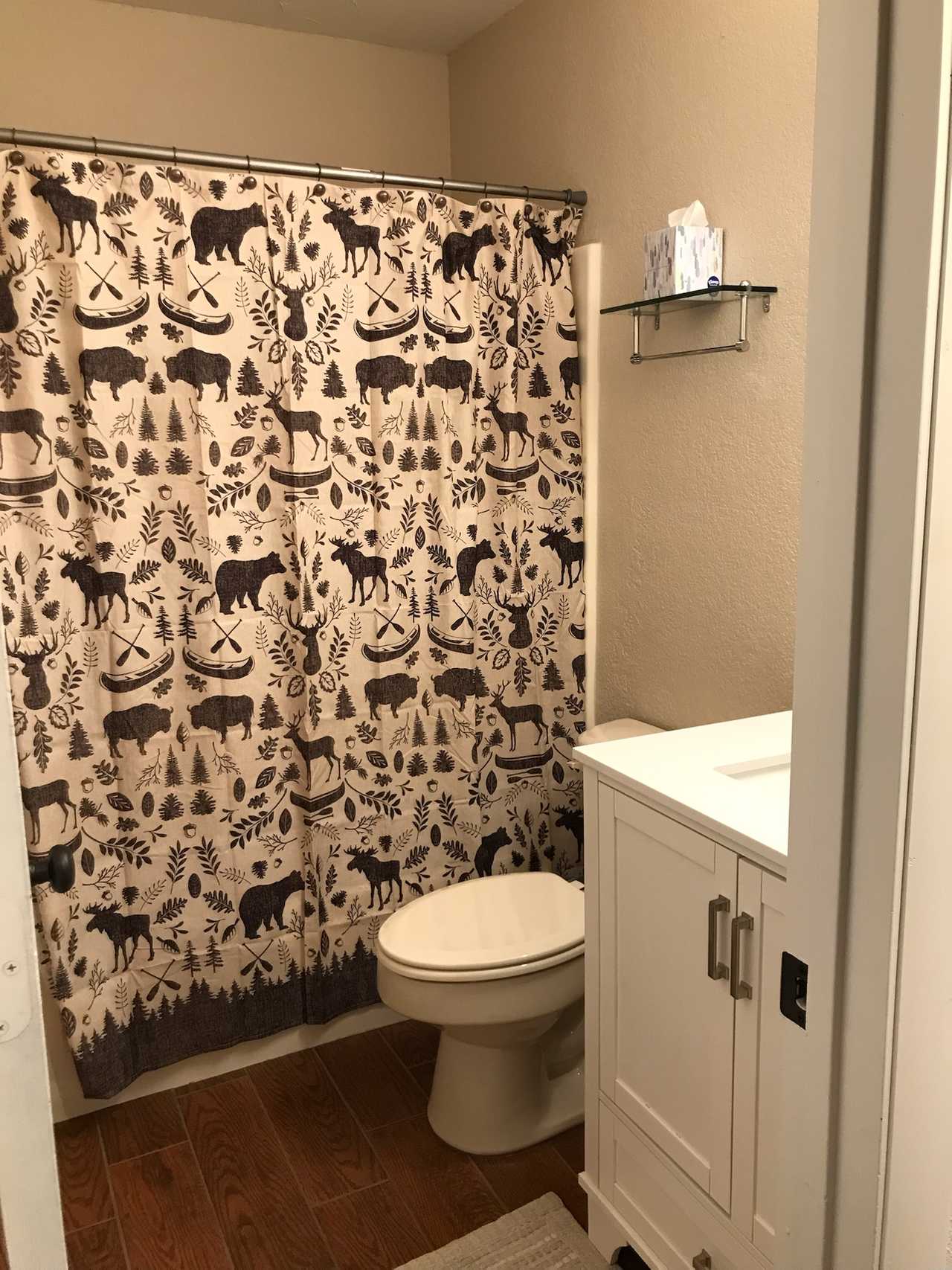 Cozy condo in a sky Island Mountain town. Walking distance to midtown fun!