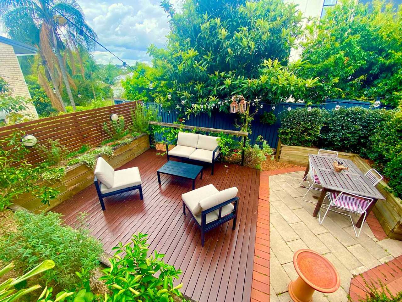 Relaxed & Leafy with Private Courtyard, Airport 15 min, City 3km
