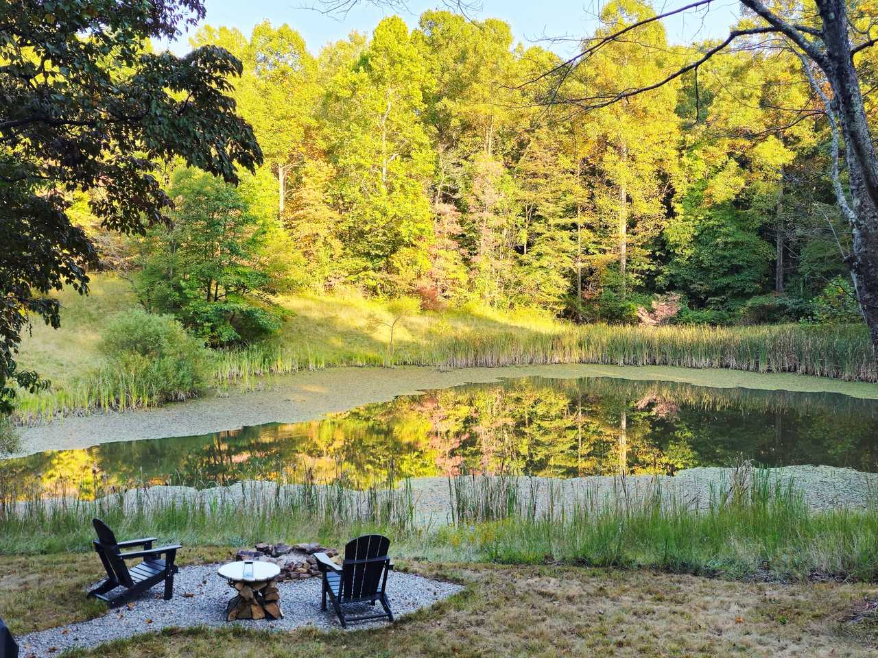 Sculptor's Art Bungalow Hocking Hills - Adults-Only Private Nature Sanctuary