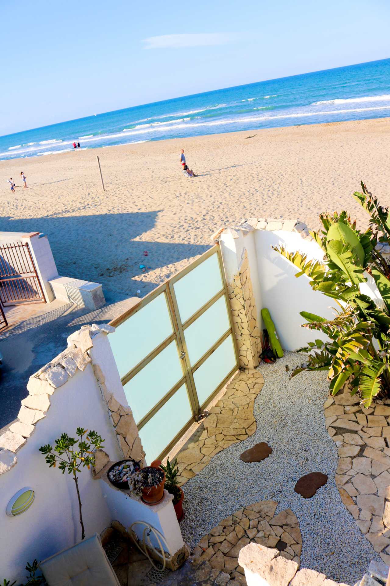 The Golden Rainbow - SEAFRONT apartments