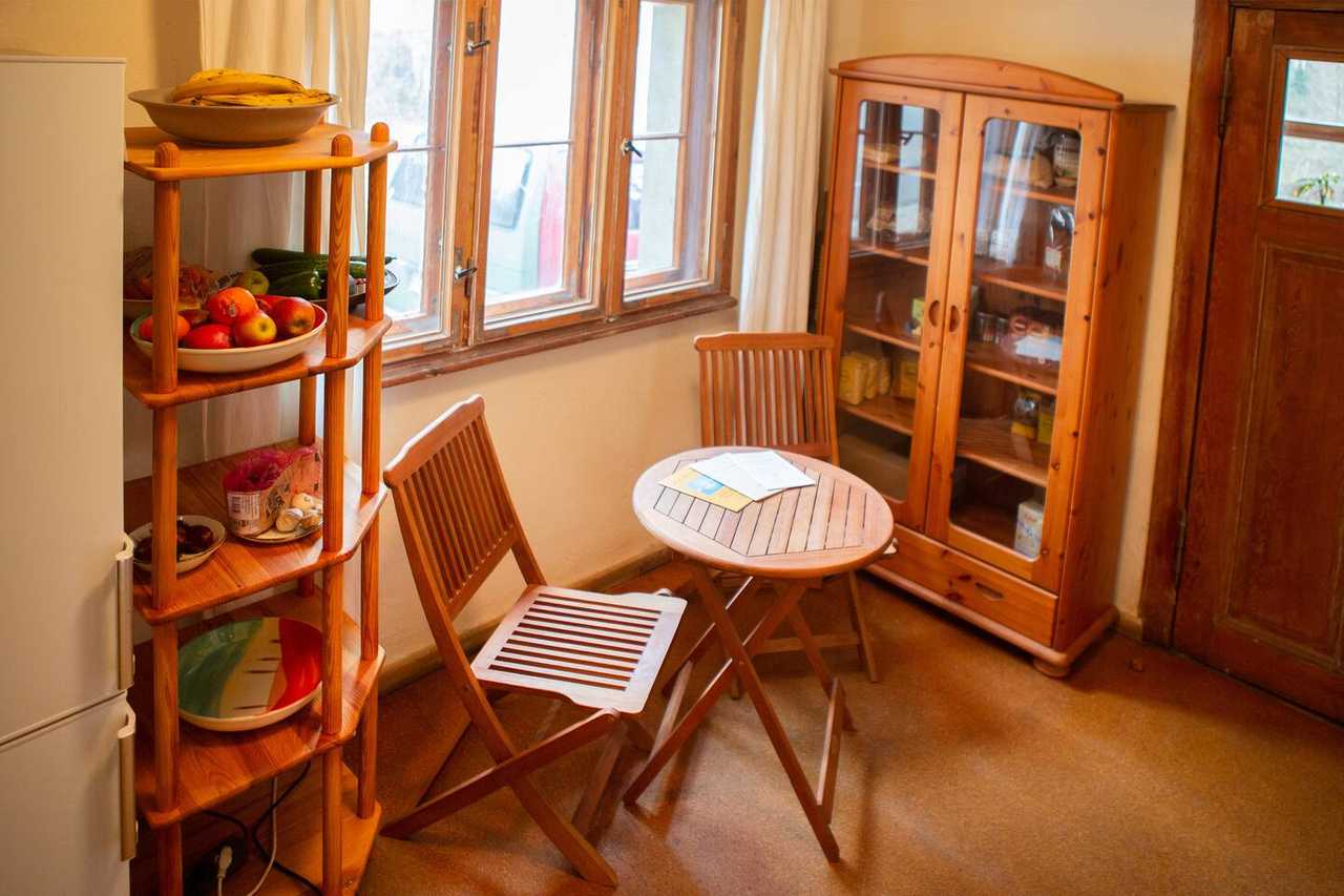 Ökohostel für Vegetarier,  wohnen mit Gleichgesinnten auf drei Ebenen.
