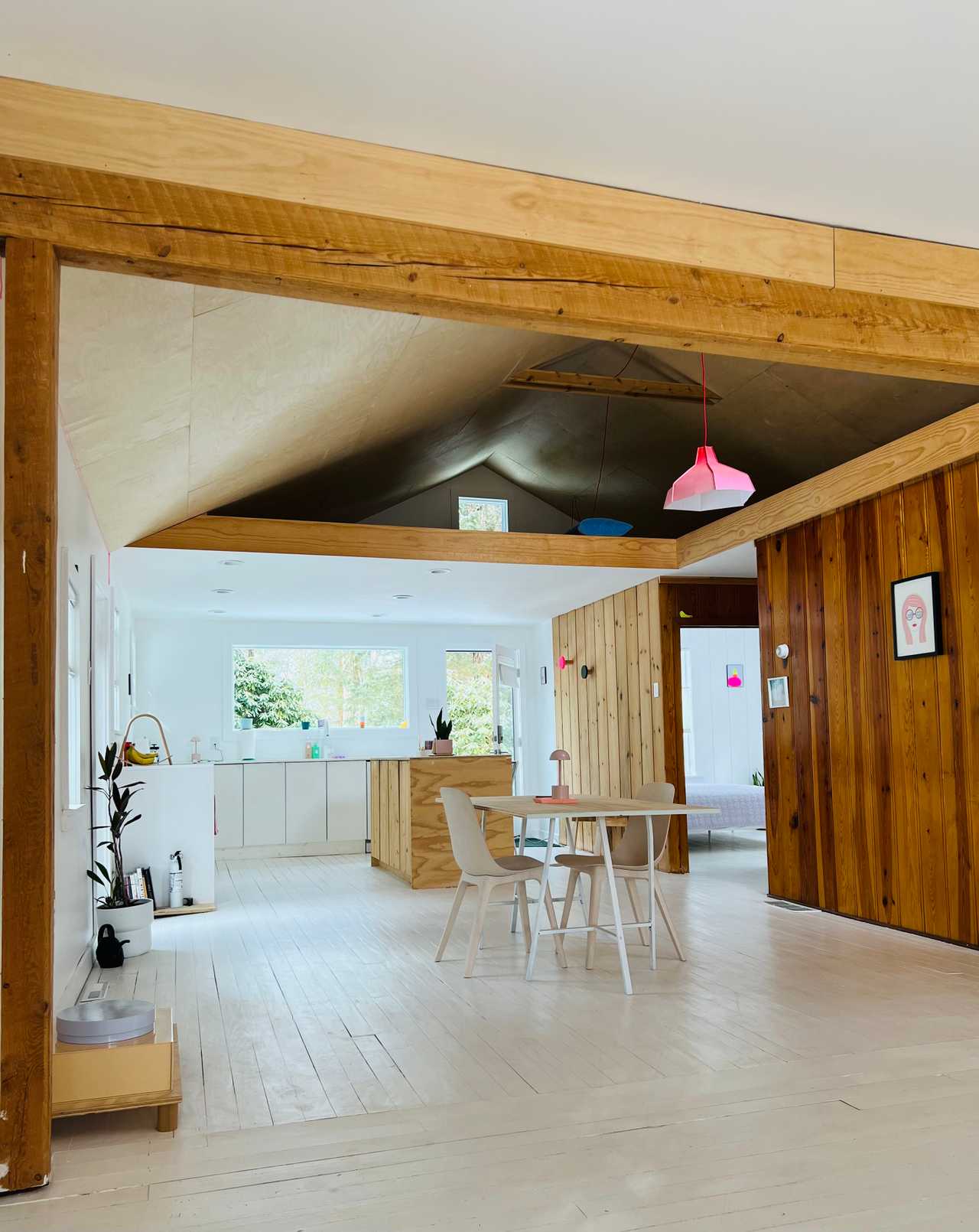CHEERY NORDIC LAKE COTTAGE FILLED WITH LIGHT + HAPPINESS