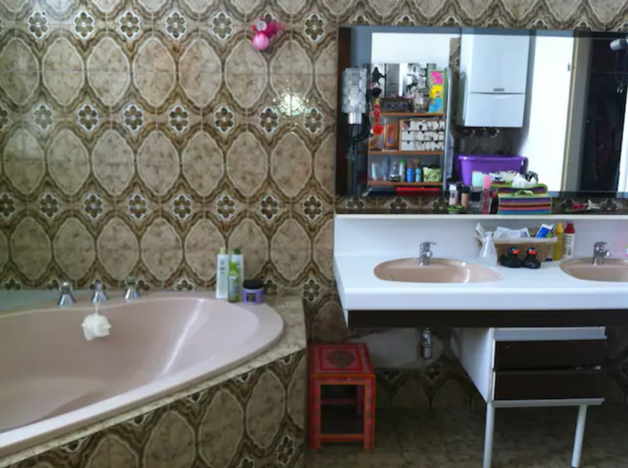 Light friendly room close to the Danube Beaches