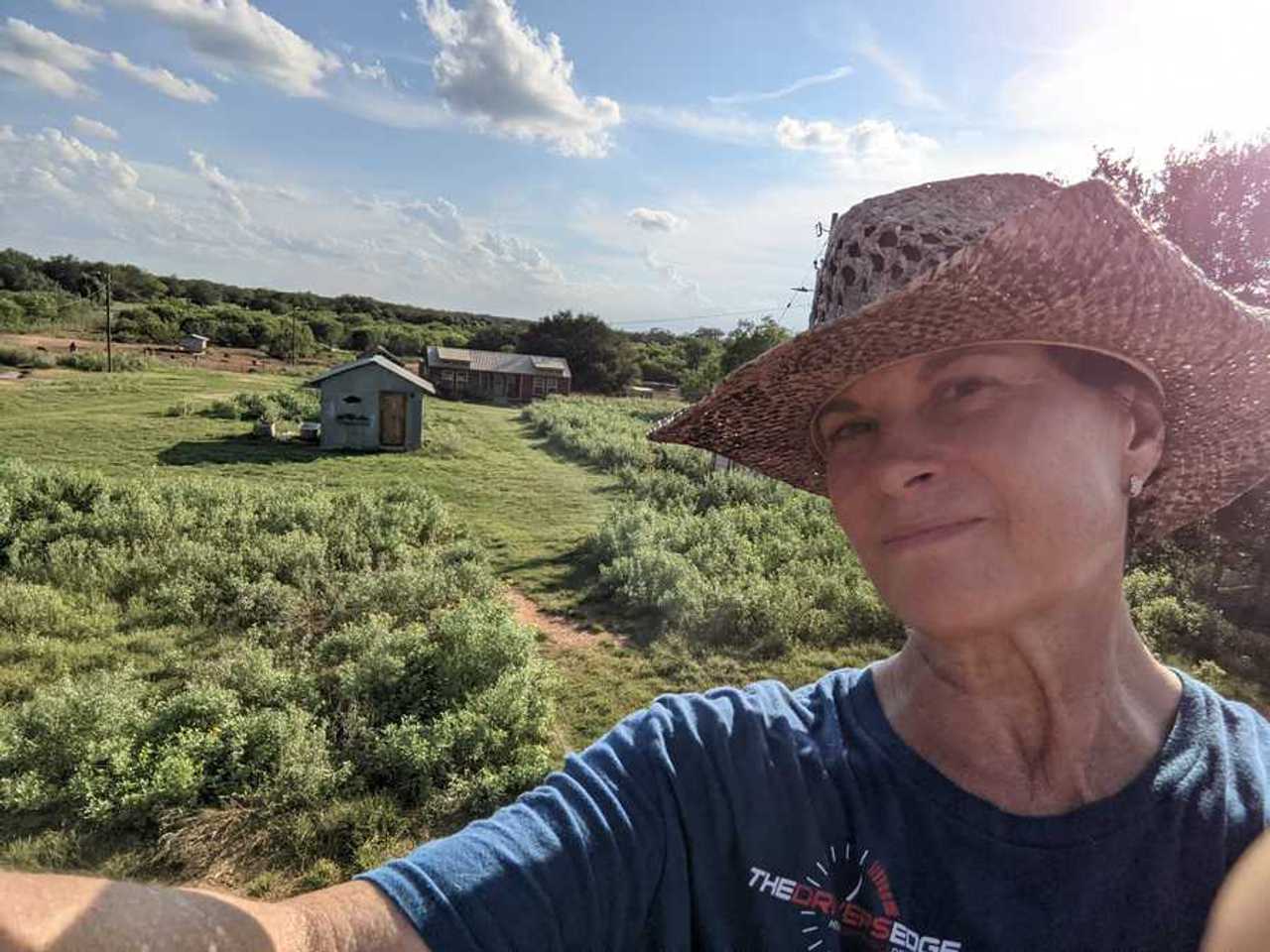 Barn Bunkhouse with Upper Deck & Sunset Views of the Sanctuary