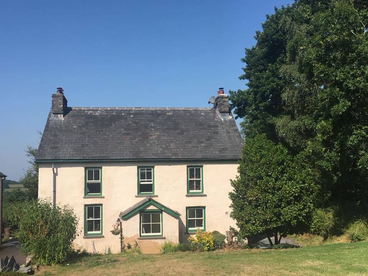 Robin's Realm - the affordable Welsh veggie countryside retreat