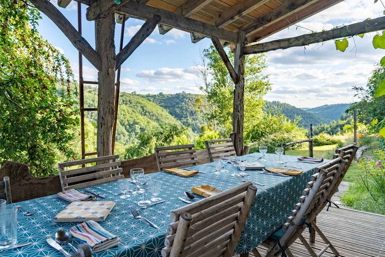 Cosy big double room with spectacular views of the Viaur valley