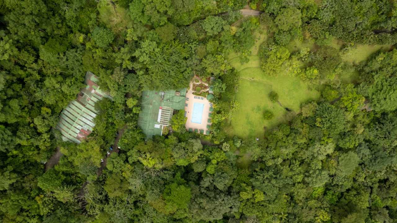 Lands in love hotel & forest resort 