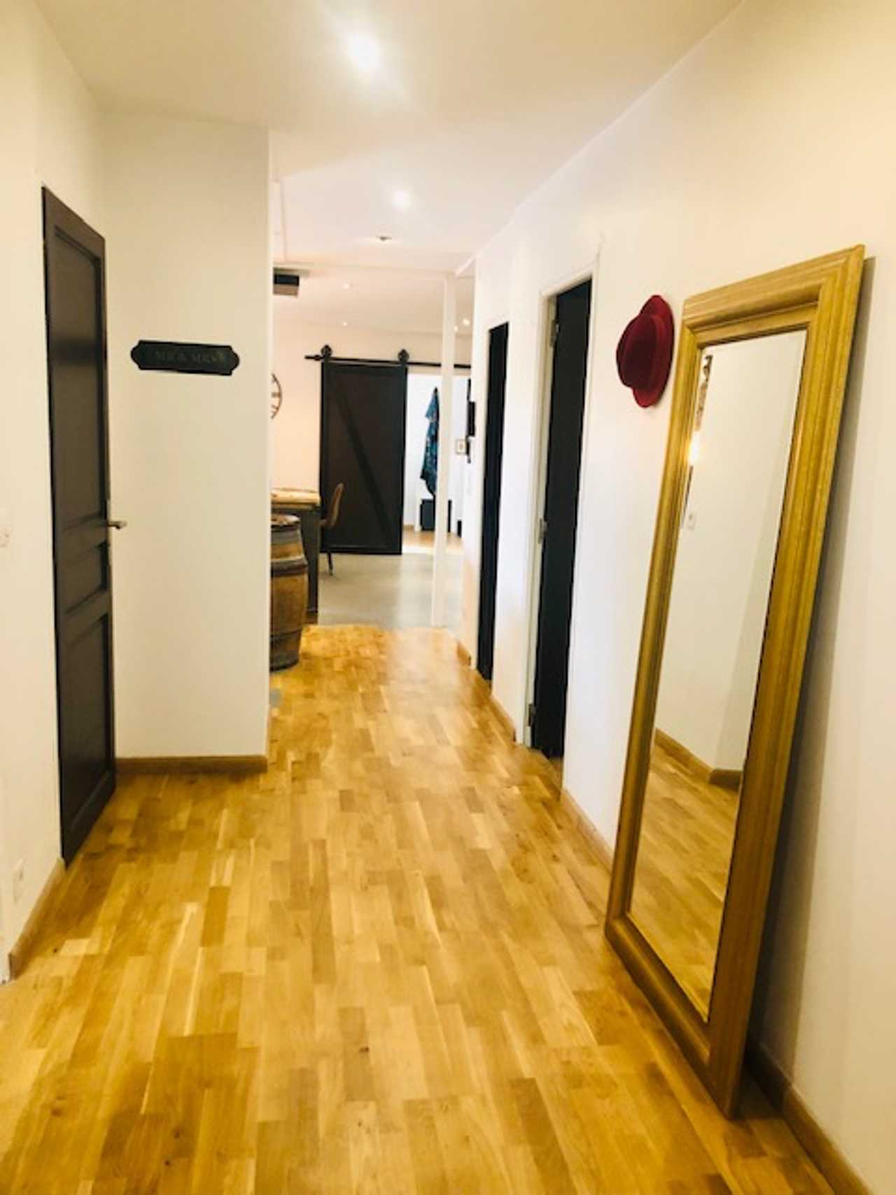 Art & Spiritual unique huge Loft 1h from Paris