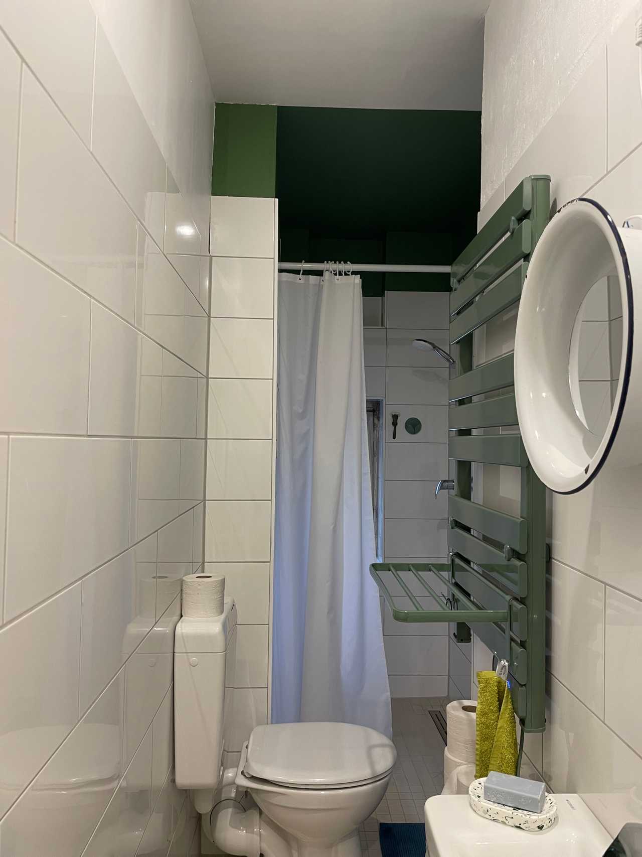 Quiet apartment in vibrant area