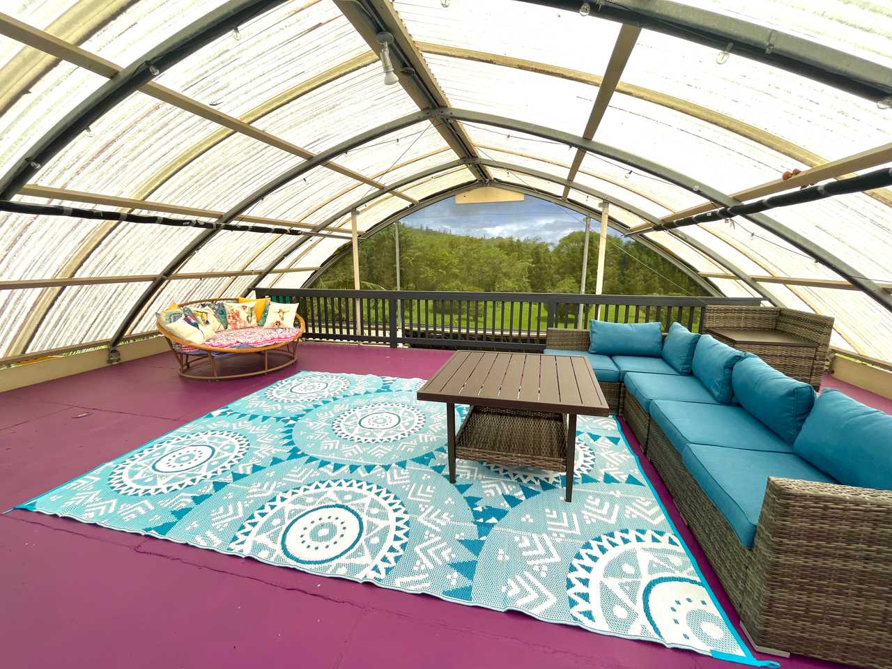 Hawaiian Luxury Greenhouse with Views
