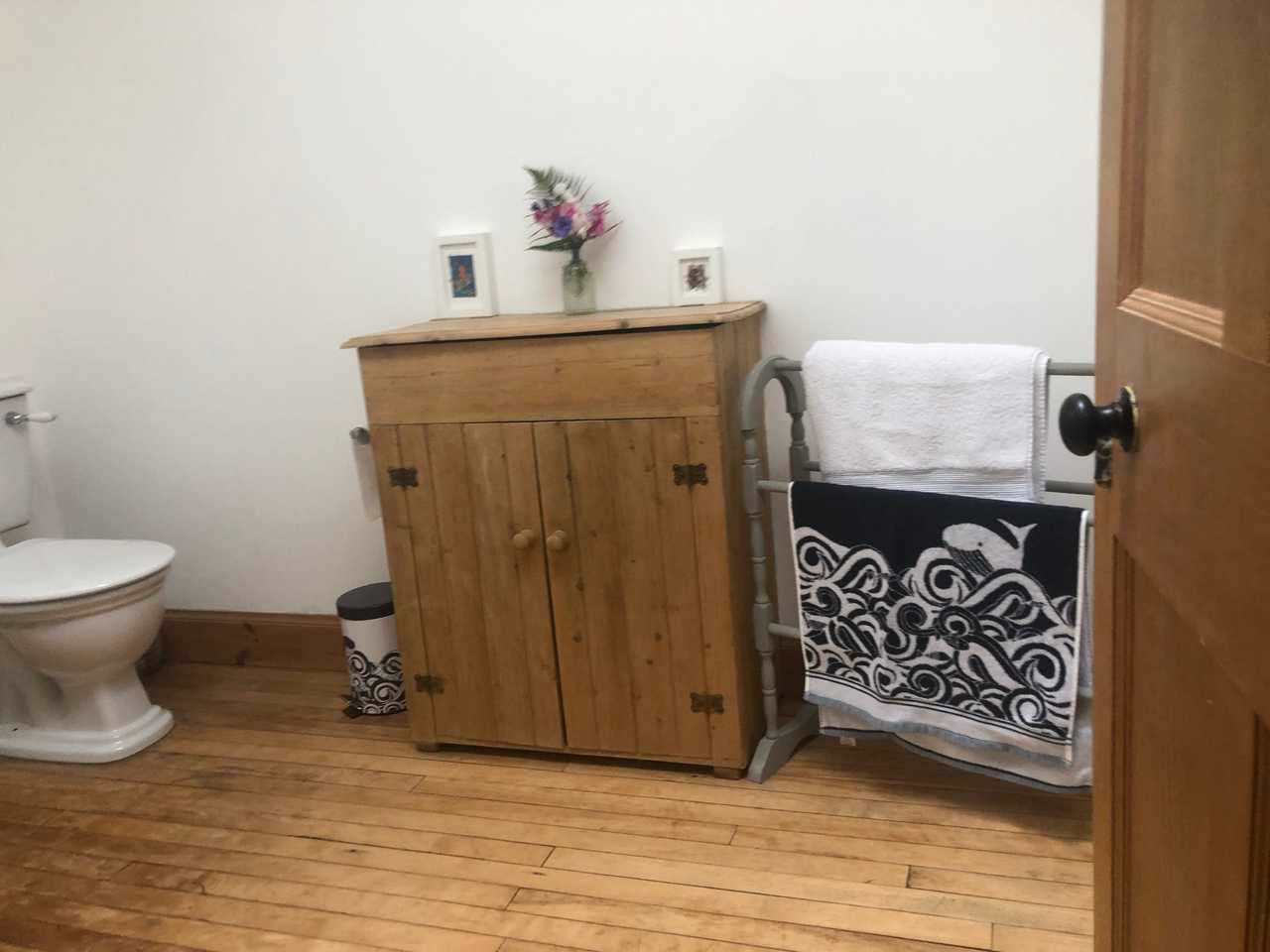 The Neuk o' the Mill: vegan B&B stone cottage