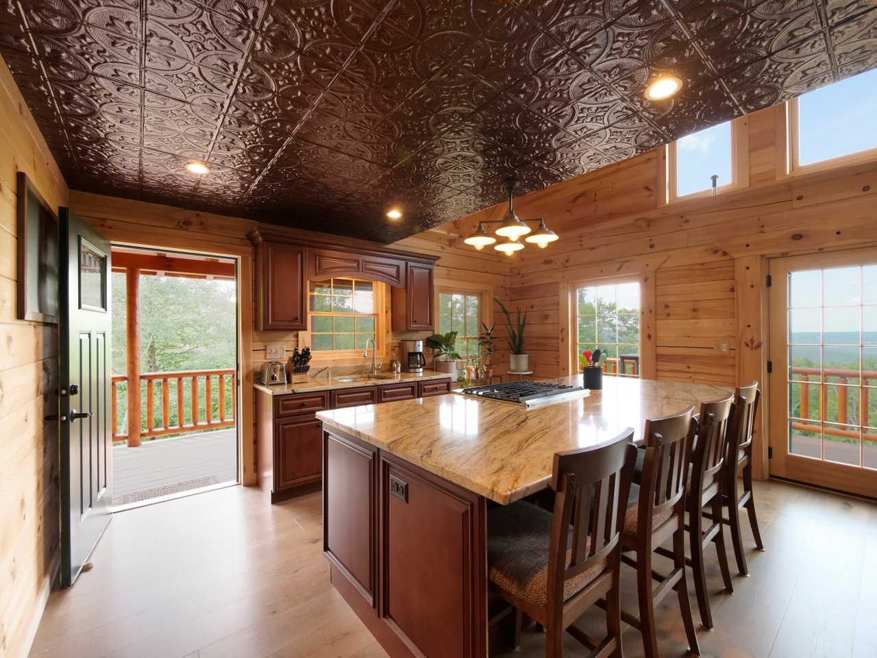 Secluded, Modern and Luxurious 3BR/2BA Chalet w/ Breathtaking Views on 22+ Acres