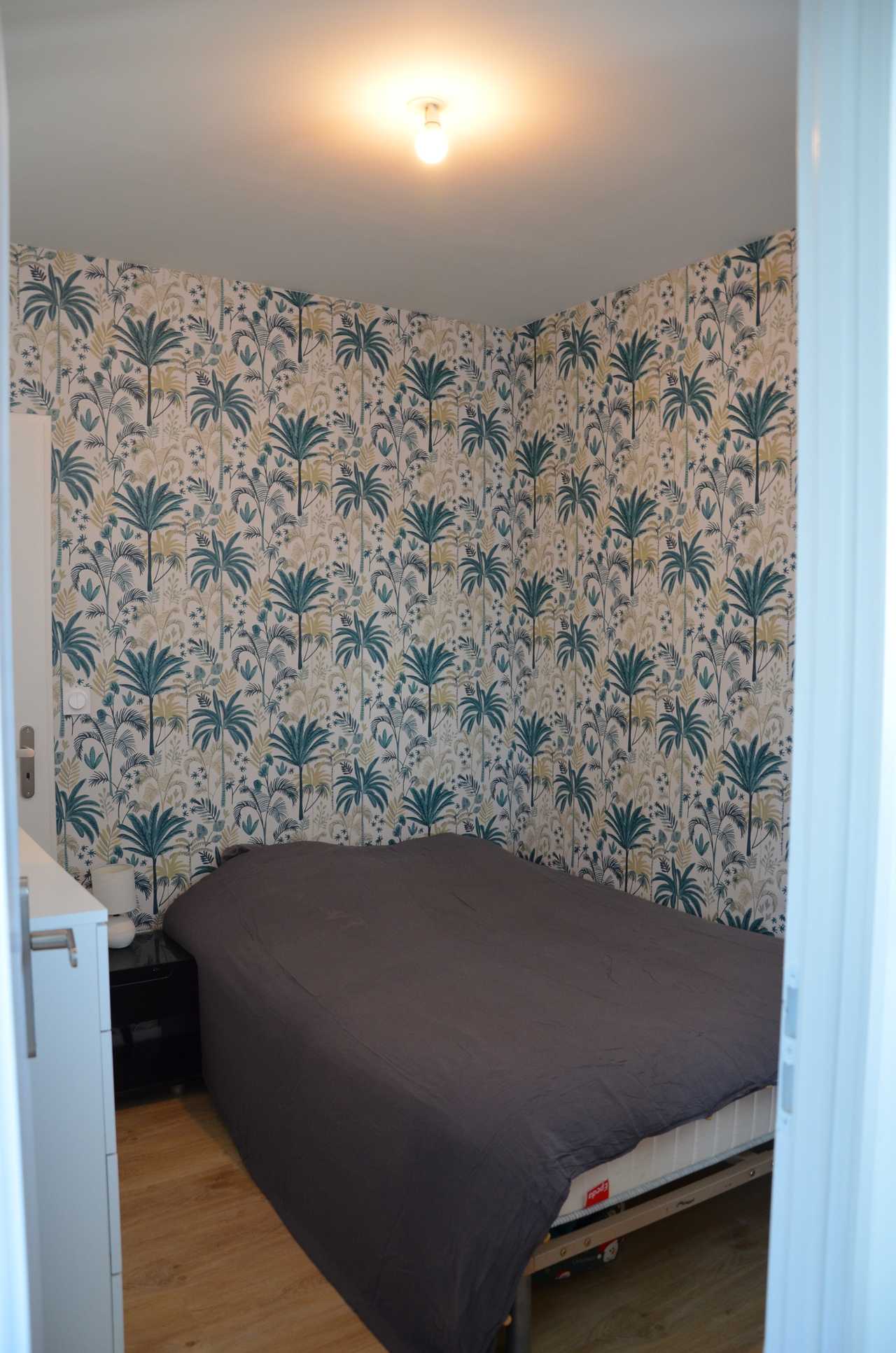 Beautiful bedroom close to the sea
