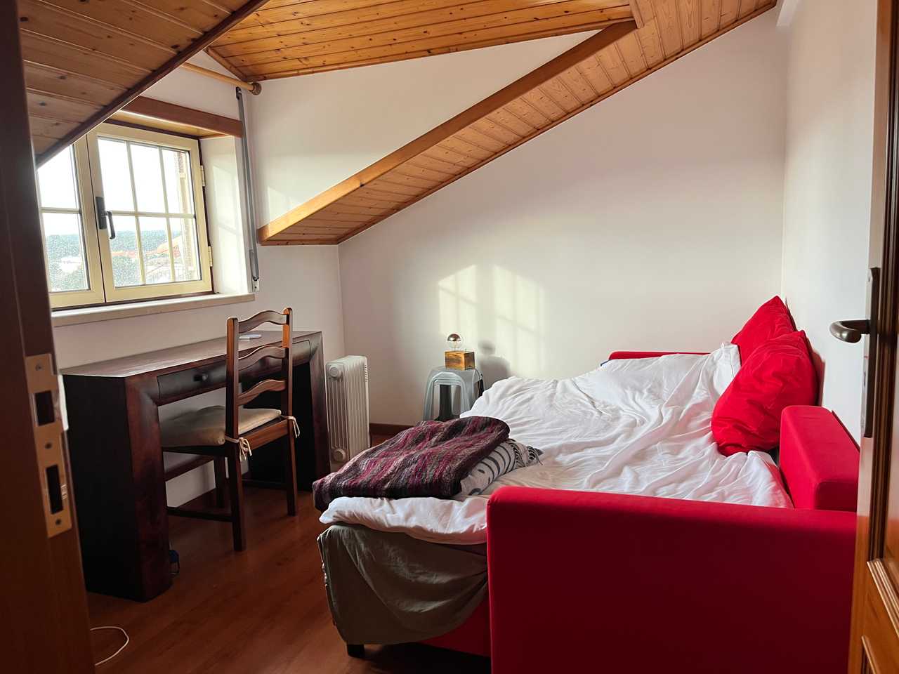 Cozy room 8 minutes from beach 