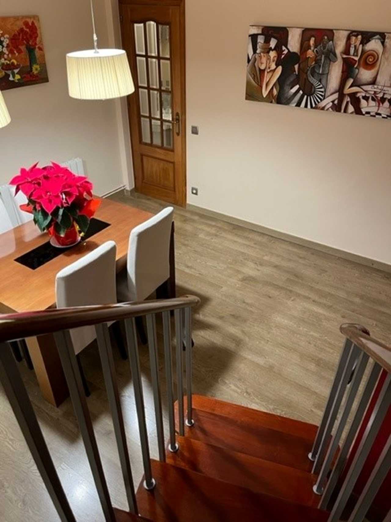Comfortable double room with its own terrace and lovely views in an attic duplex