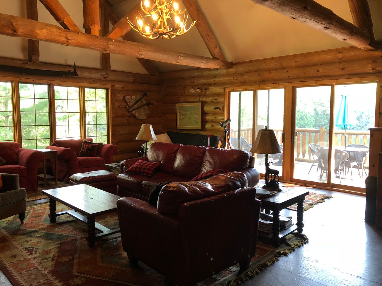 Log Cottage with a private lake