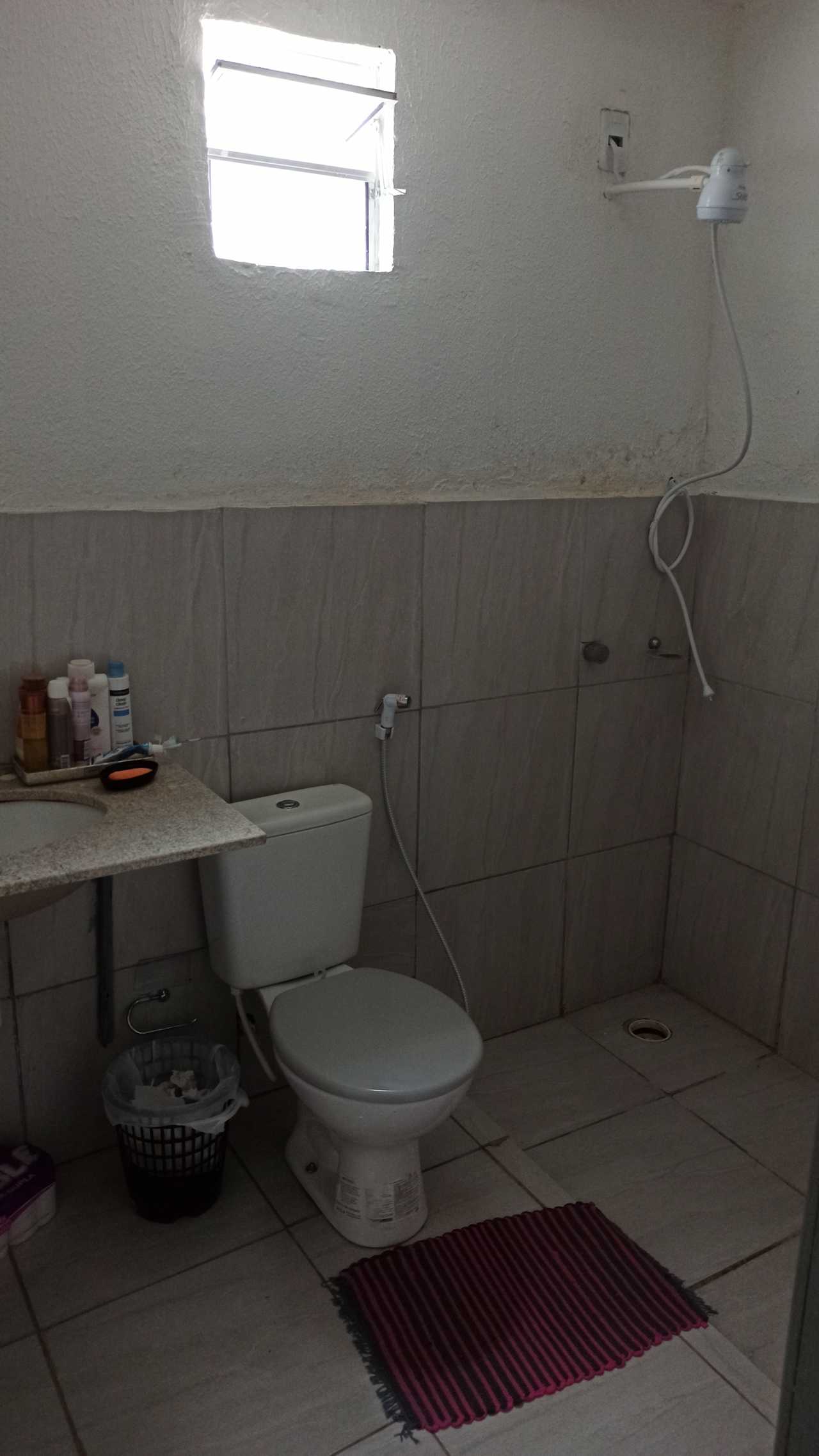 Cozy room two blocks from a public square containing free gym, soccer field, etc
