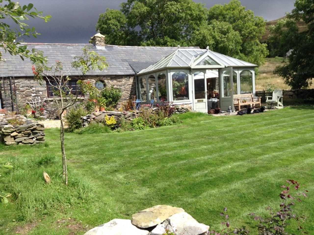 The Gate Cottage, Tynllidiart - a beautiful and tranquil stay