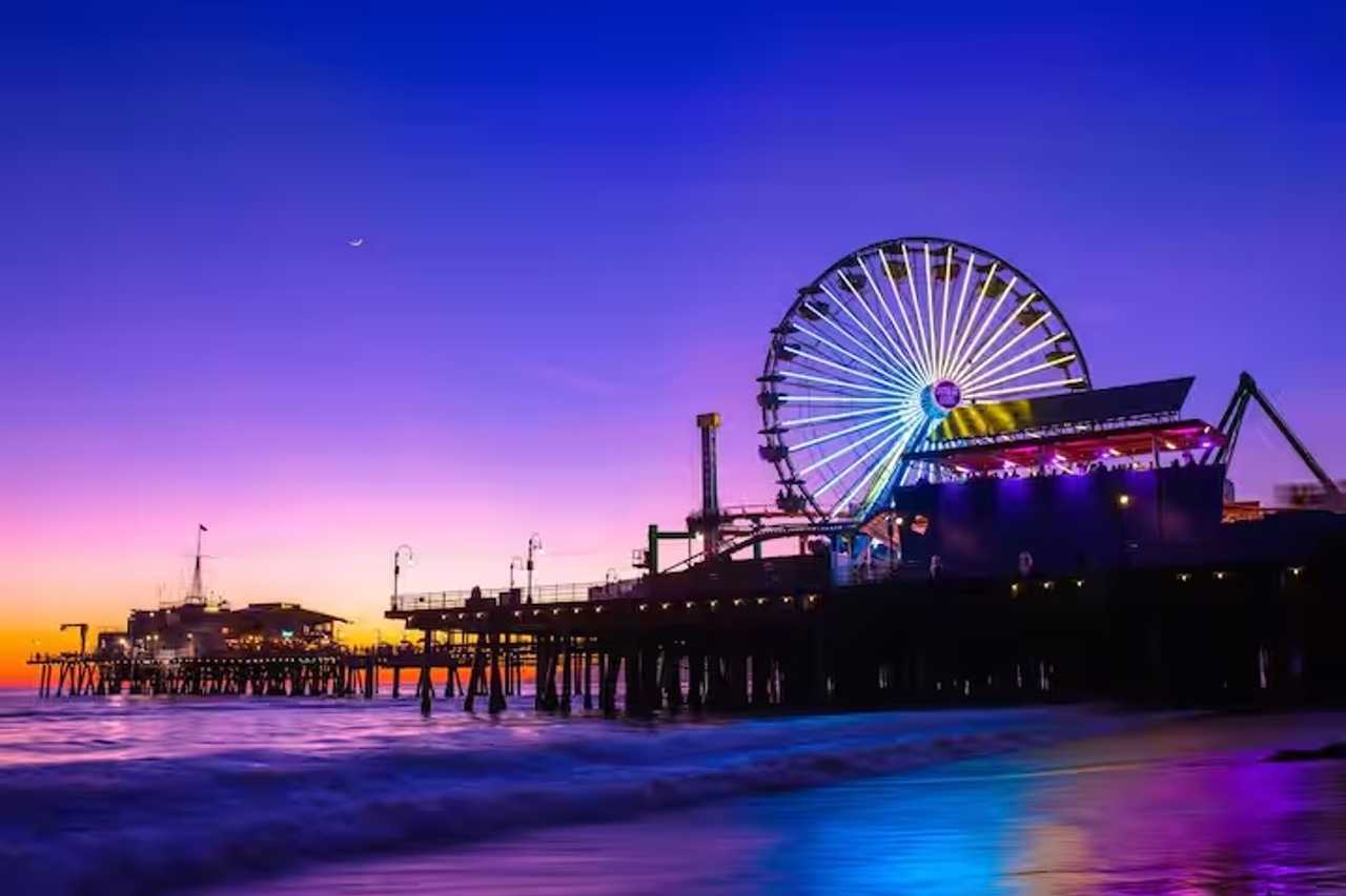 Modern Beach Town Living with INFRARED SAUNA and ELECTRIC CAR CHARGER