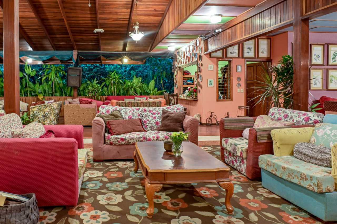 Lands in love hotel & forest resort 