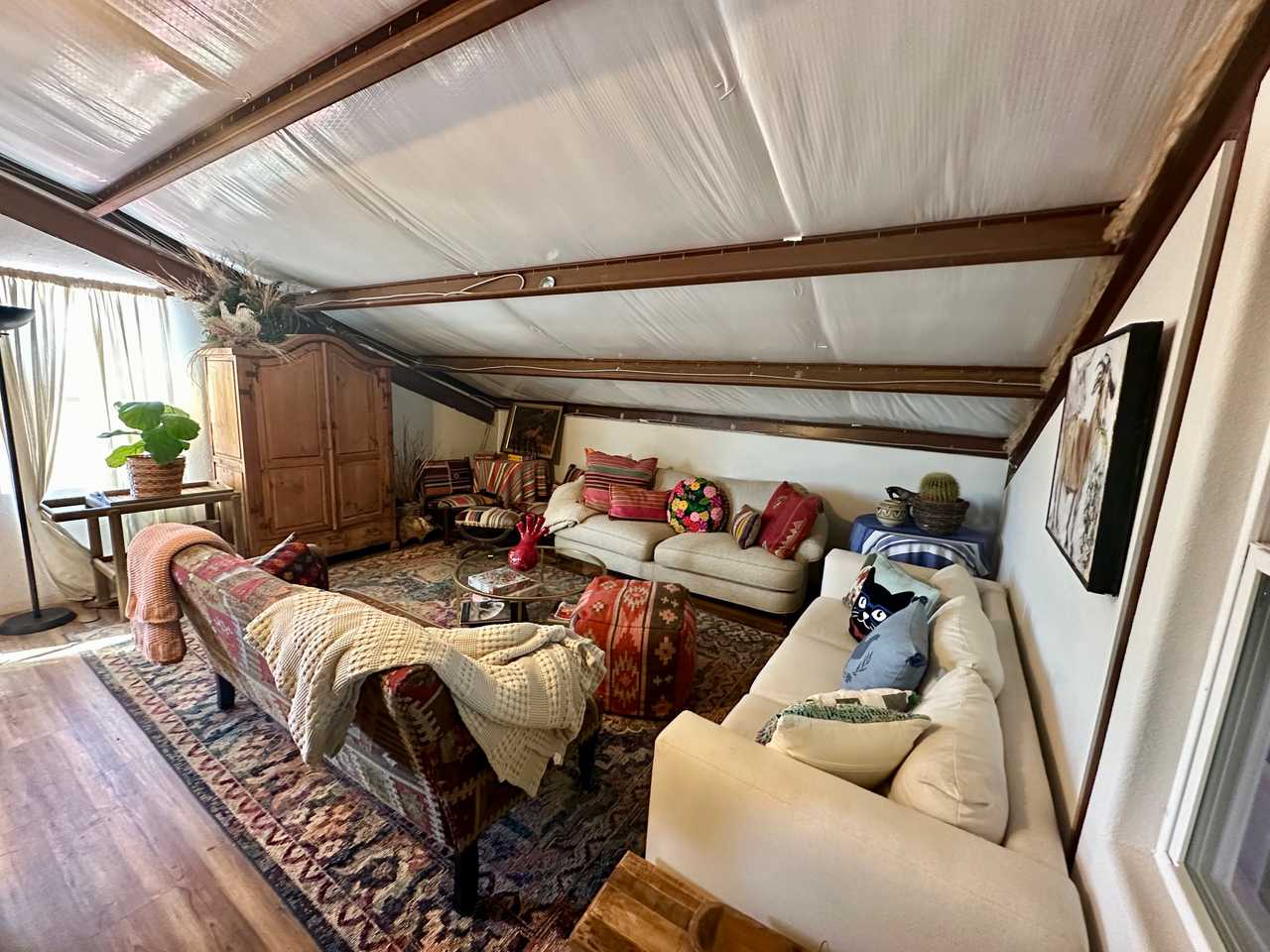 Barn Bunkhouse with Upper Deck & Sunset Views of the Sanctuary