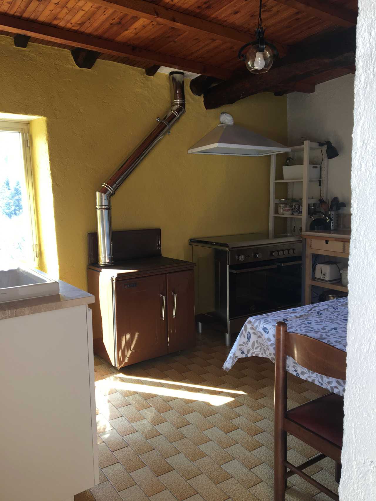 Escape to Tranquility in a Romantic Woodland Retreat for 2