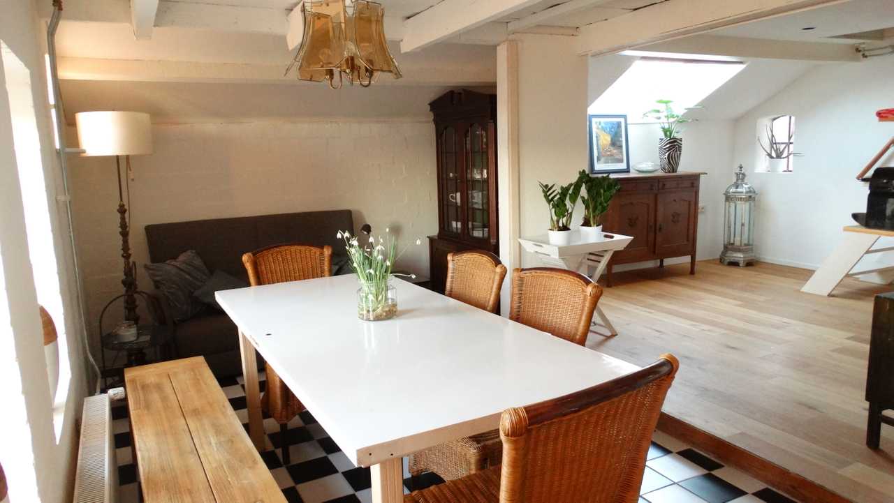 2 bedrooms, 100% vegan hotel, half and full board available. Wadden sea area.
