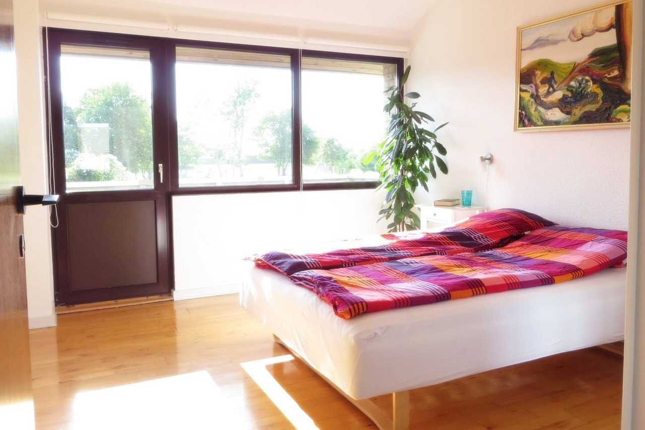 House in Sønderborg with space to relax. Garden. Art. Kitchen. Music. No TV.