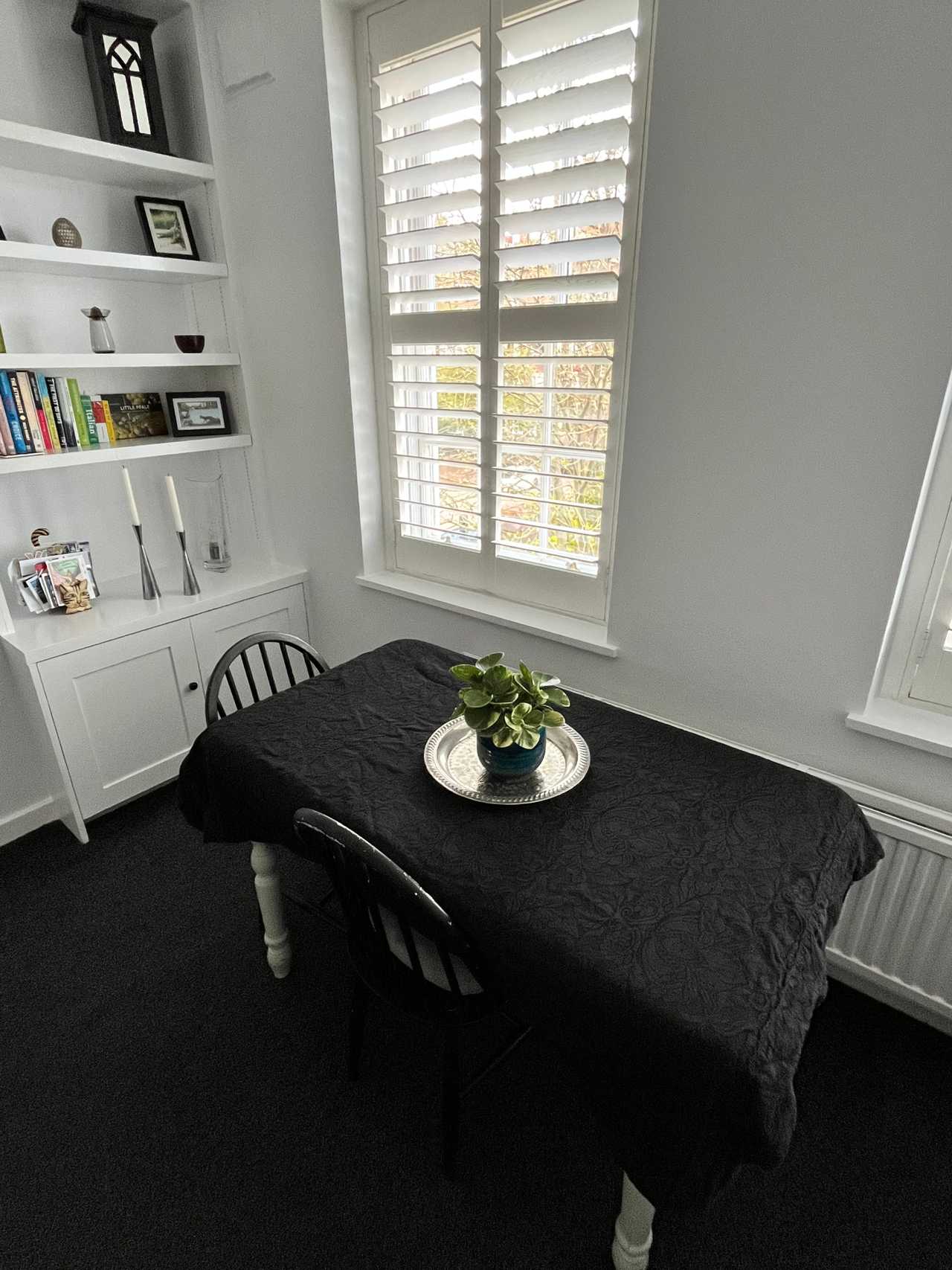 Cosy guest room in vegan home | North London | Zone 2