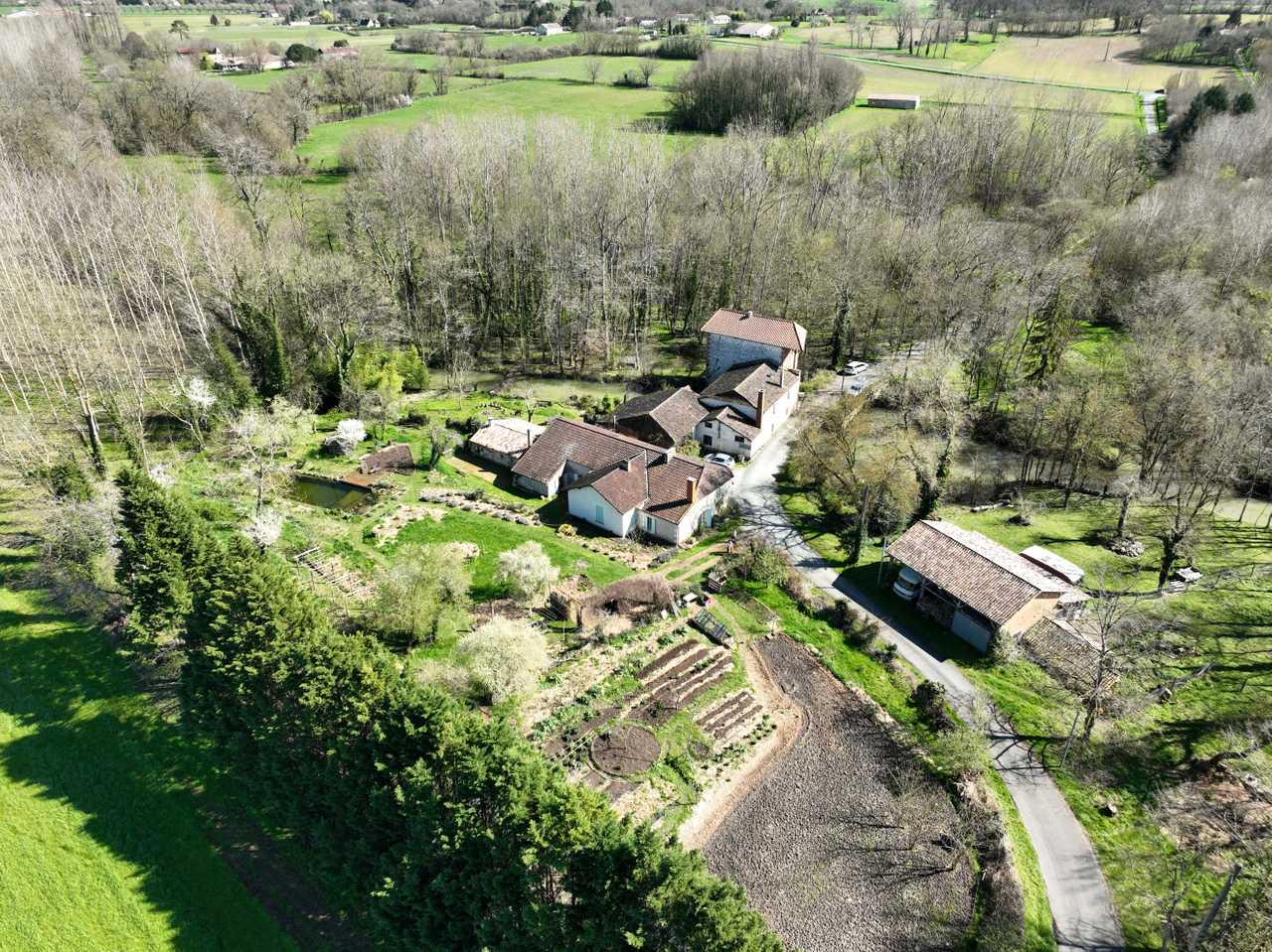 Permaculture retreat and intuitive vegan cooking at Moulin Scalagrand  
