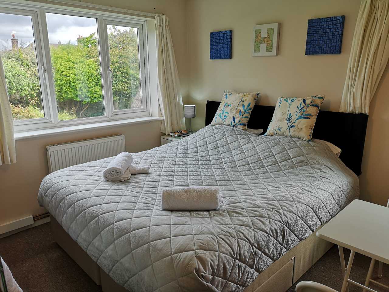 West Wittering Beach Room - Large Premier Inn Bed