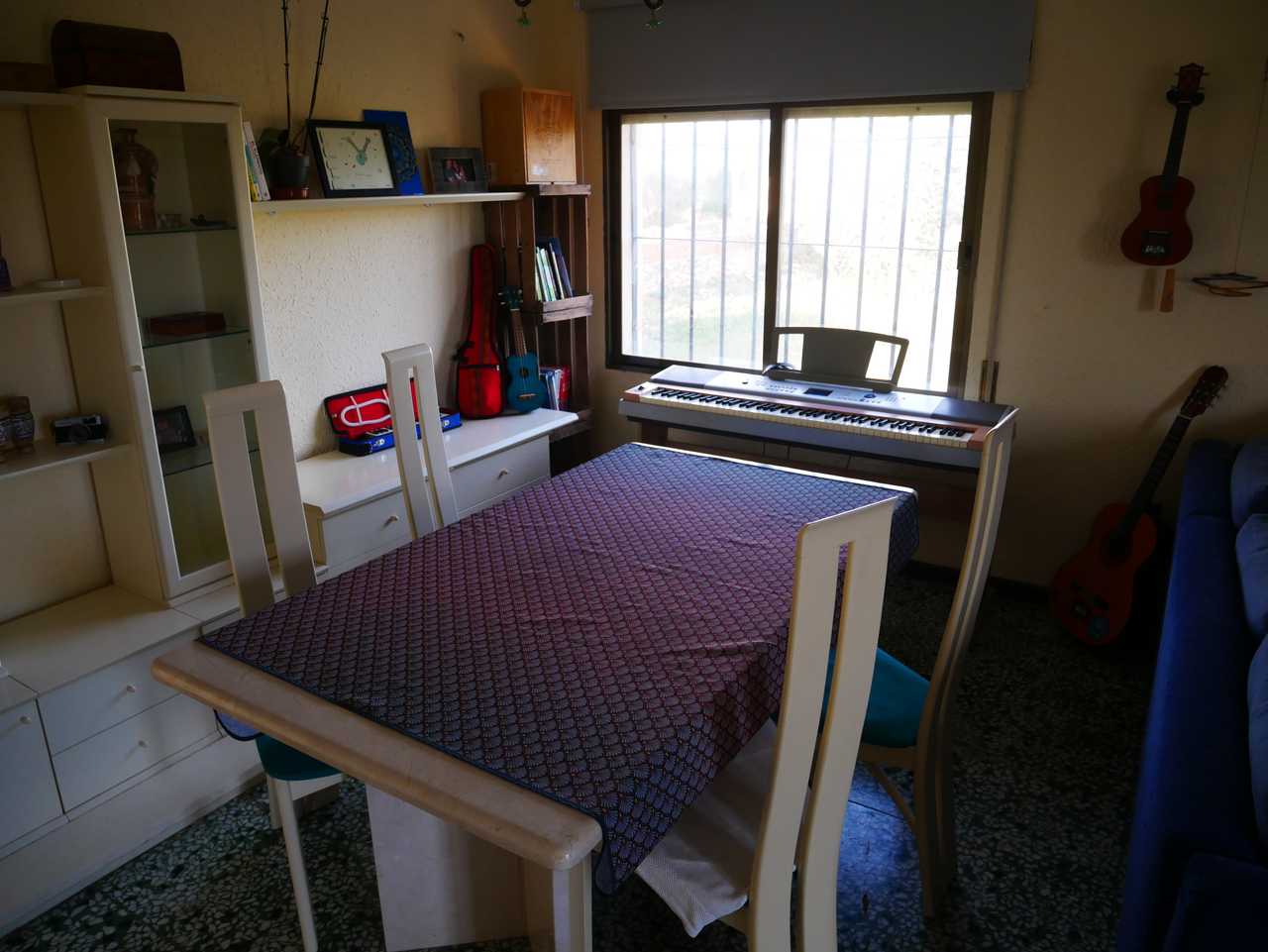 Cozy room in the countryside, 15min. walking to the city center and the beach