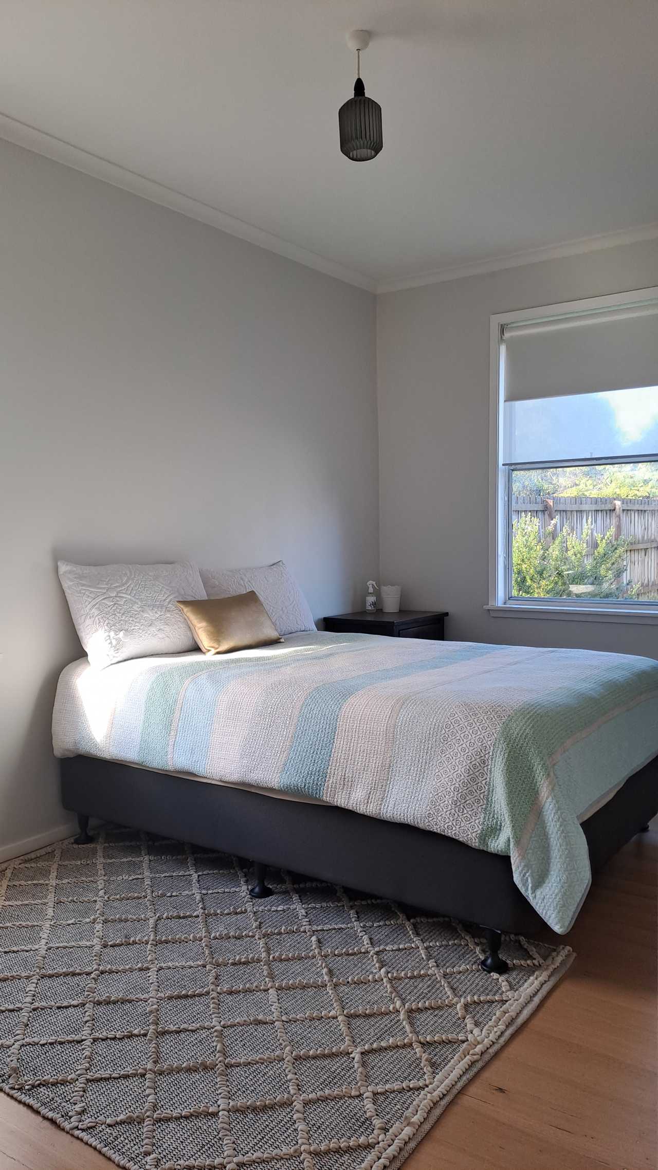 A lovely home with your own room & ensuite. In a peaceful & relaxing atmosphere.
