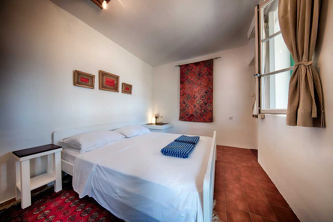 We offer daily yoga, kayaking and biking to the best locations on Vis Island.