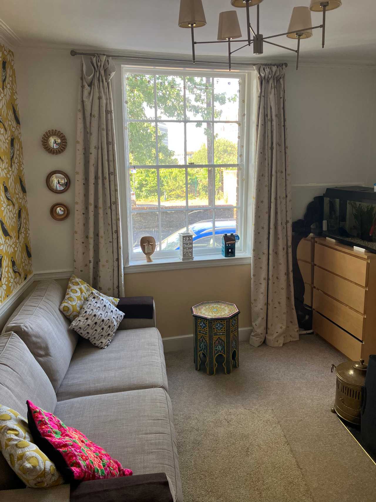 Lovely clean cosy room right in Bristol city centre up above the harbour