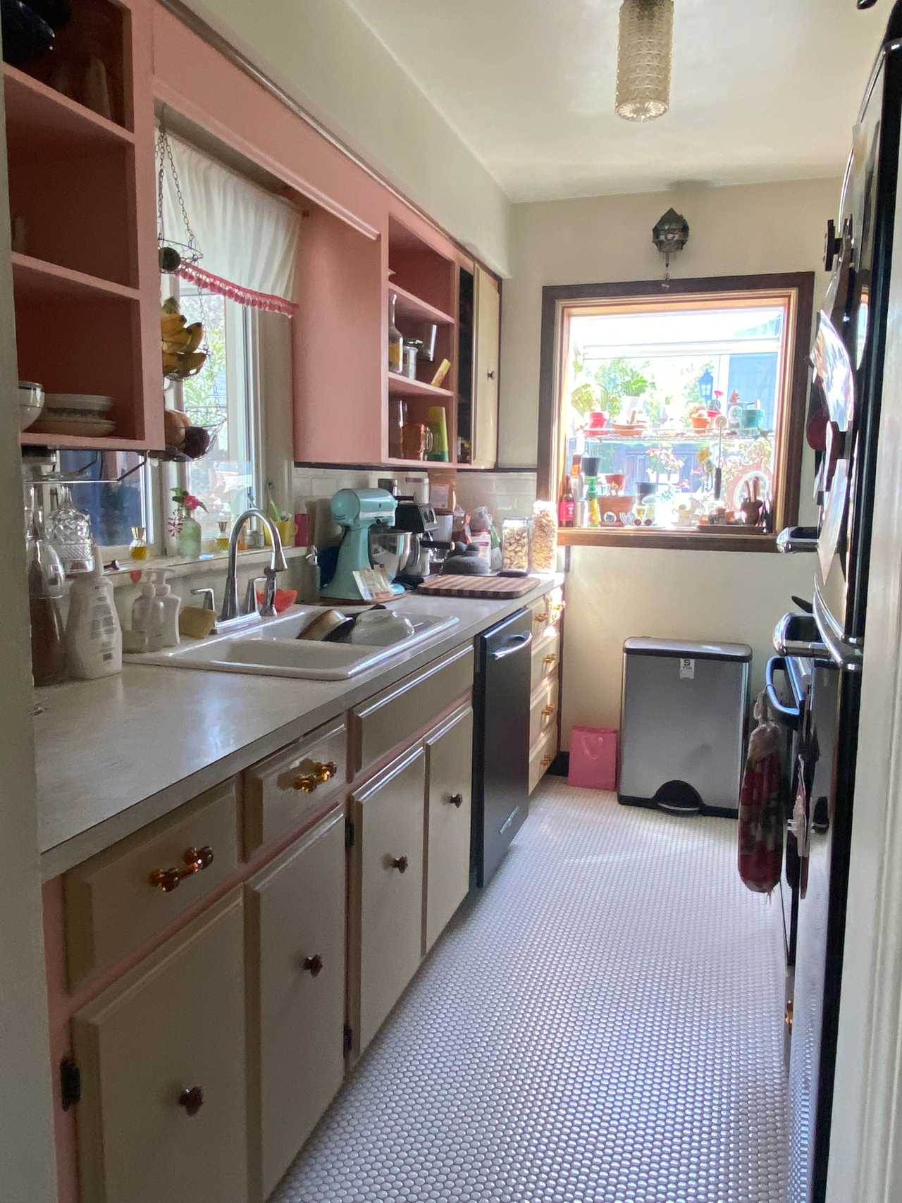 Humble Vegan Home close to Nature, Vegan Restaurants & Local Bus Terminal