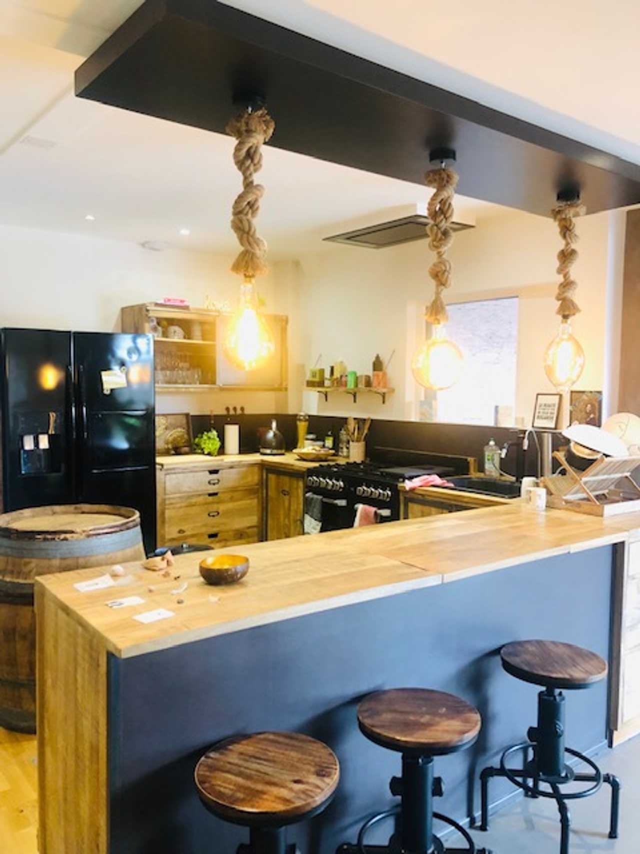 Art & Spiritual unique huge Loft 1h from Paris