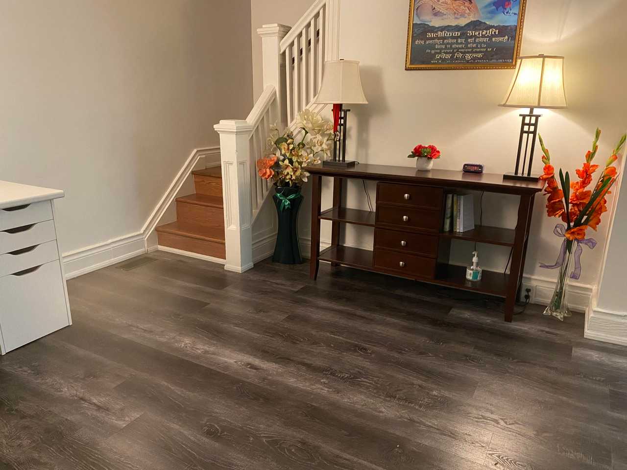 Modern Bedroom for Vegans in Quiet Hamilton