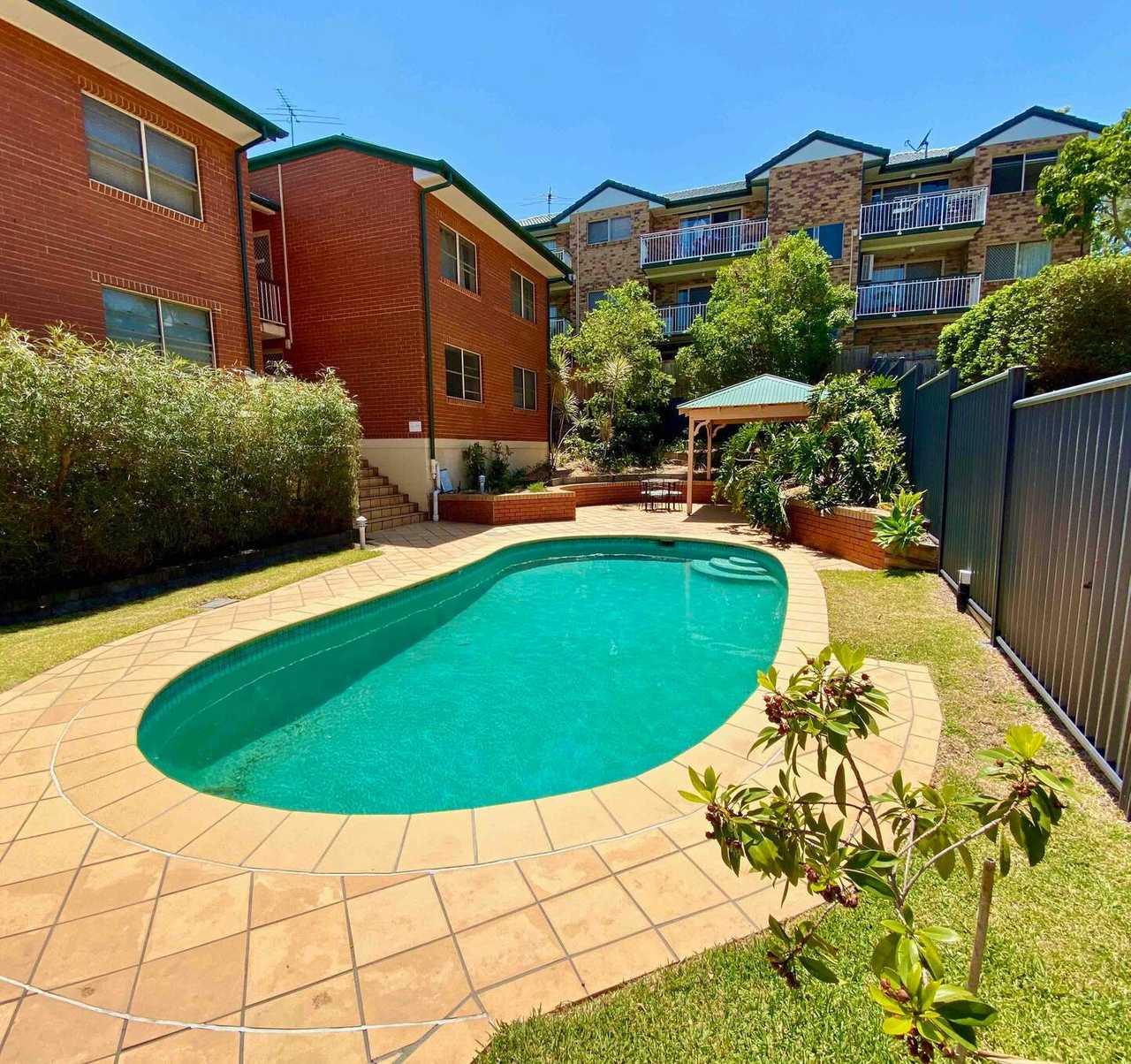 Relaxed & Leafy with Private Courtyard, Airport 15 min, City 3km