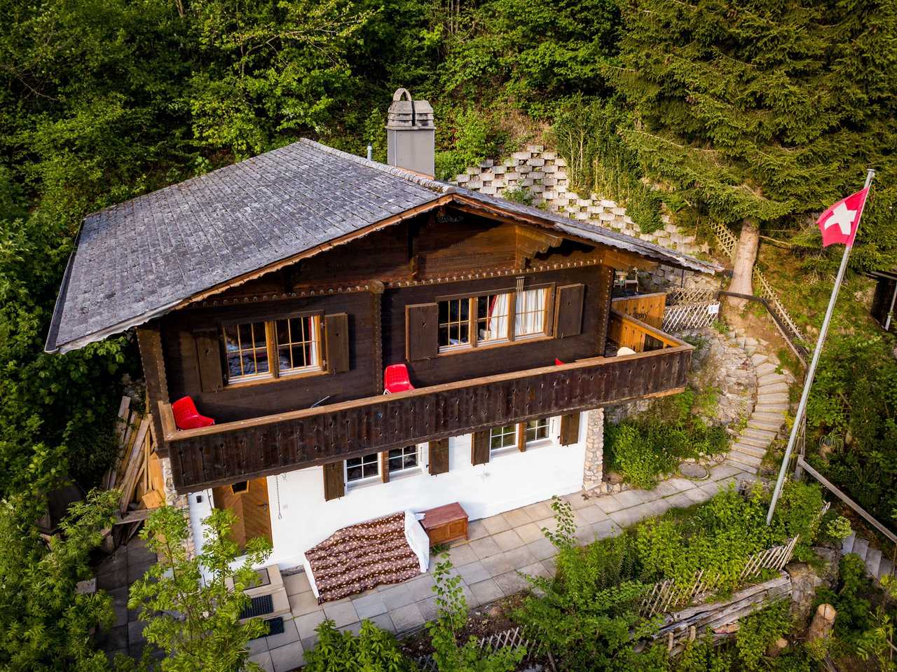 Beautiful, well-equipped retreat in the mountains