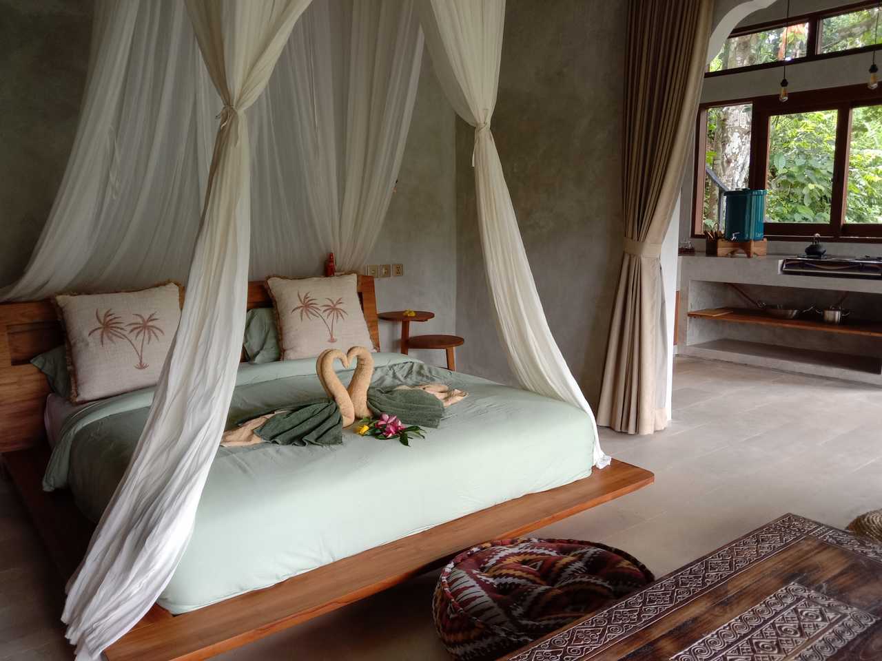 The Jungle Nook - Fully Vegan - Gorgeous Valley Views & Nourishing Food