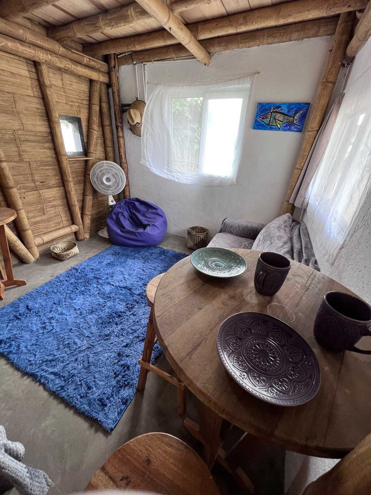 Cozy new apartment on the beach in fun, beautiful & safe surf town Canoa 