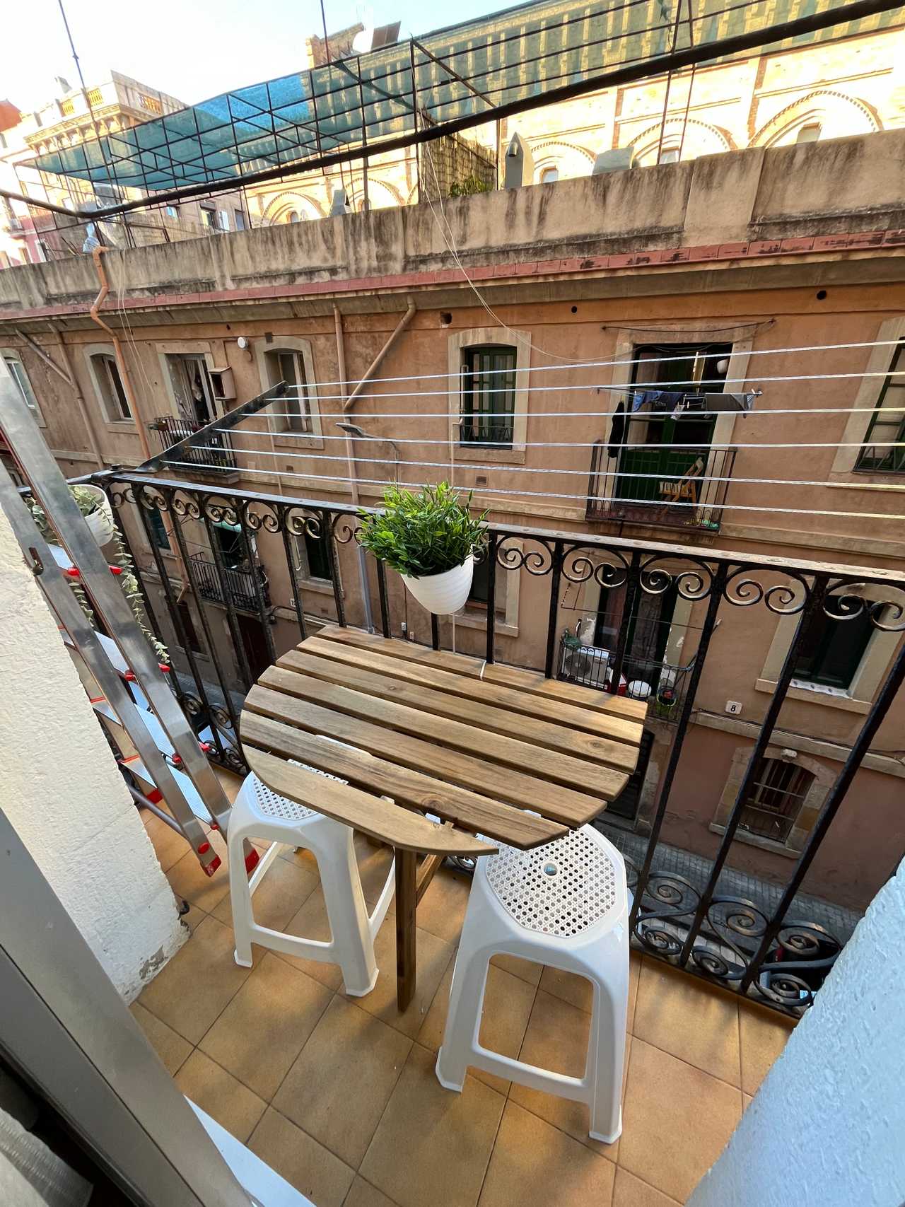 Double loft bed 1 minute in Barceloneta beach 