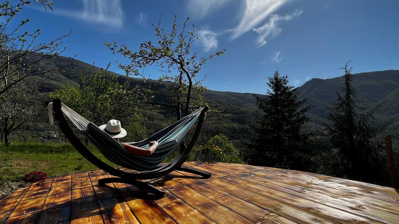 Escape to Tranquility in a Romantic Woodland Retreat for 2