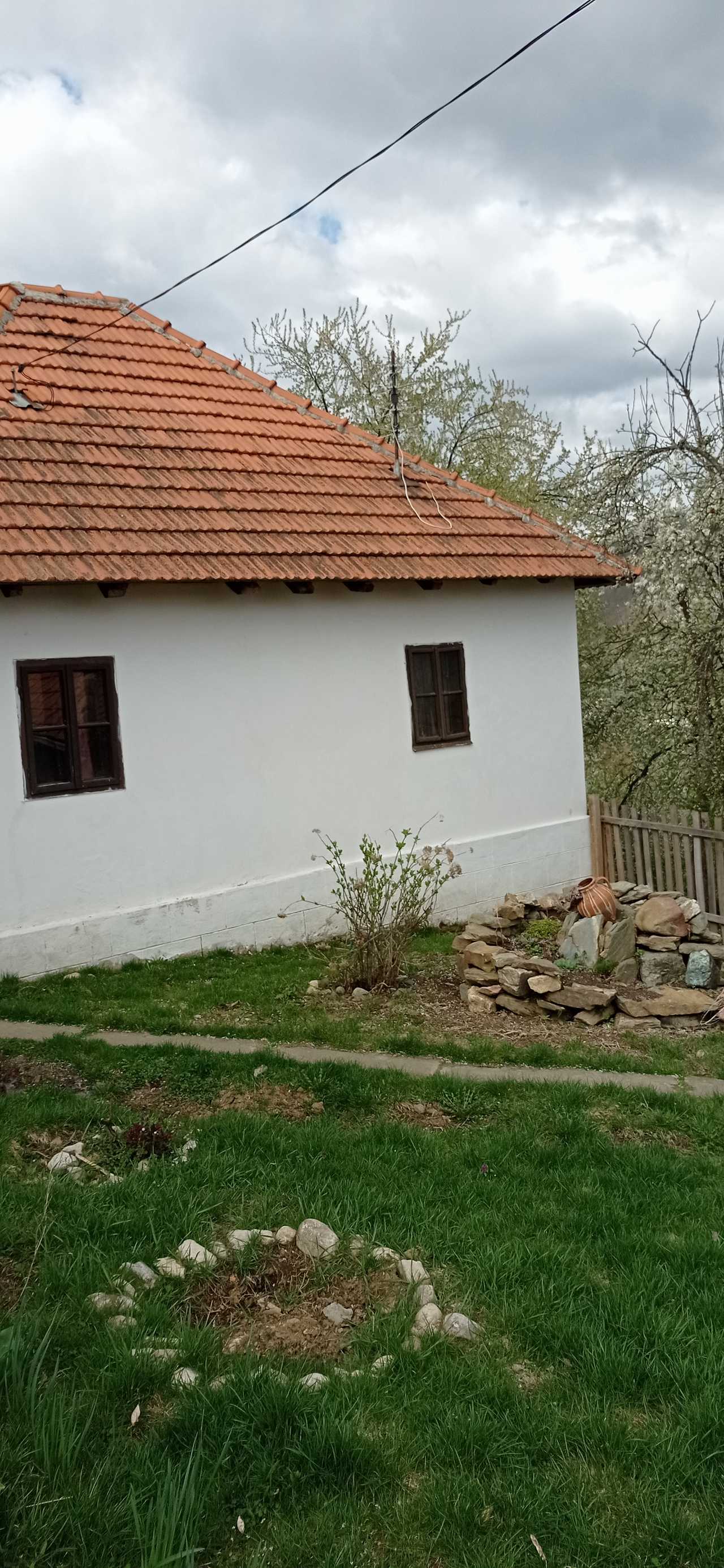 Old Granny's Home is a rustic charming place for people who want to have peace