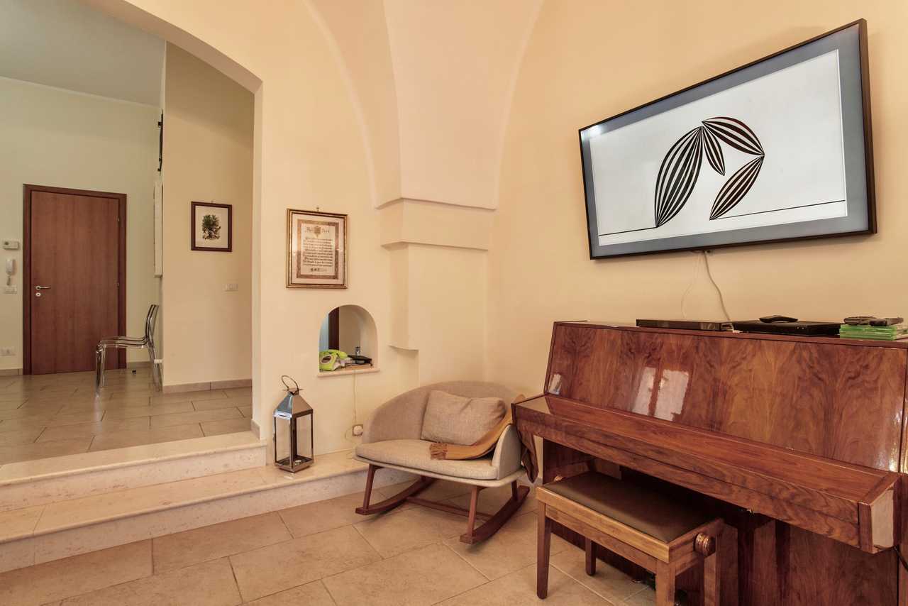 Luxury villa in midst of an ancient olive grove, ideal for families